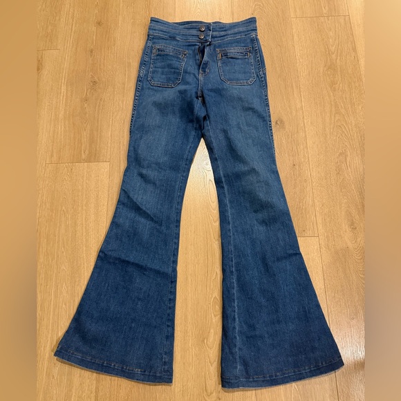 Veronica Beard Sheridan Exaggerated Flare High Rise Jeans Size 26 Cornflower Blu